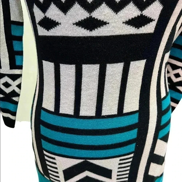 NWT•WOMEN’S PAPAYA LONG SLEEVE SWEATER DRESS•SIZE MEDIUM•GREEN/BLK/WHITE• - Picture 9 of 11